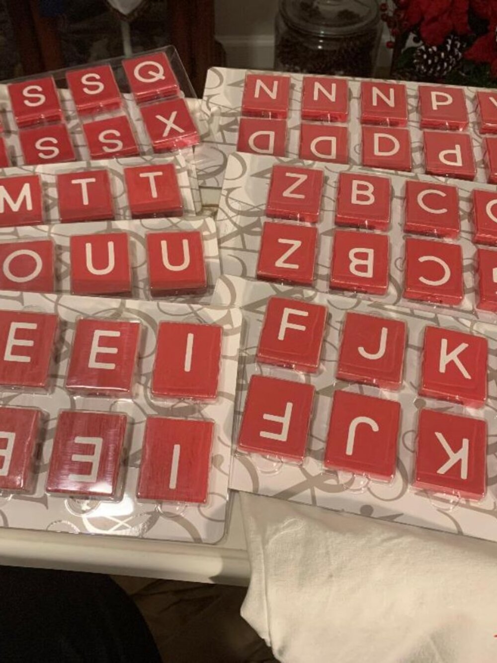 Adams & Co Wooden Letters A-Z Bag of 70 pcs 2x2x.25 Red Letters NIB